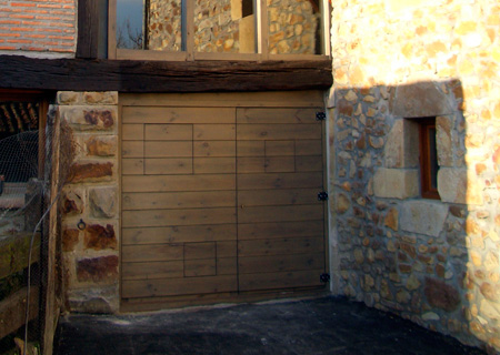 puerta de madera bizkaia